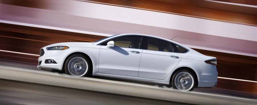  Ford Fusion 2013 года  (US) (фото 8 из 202)
